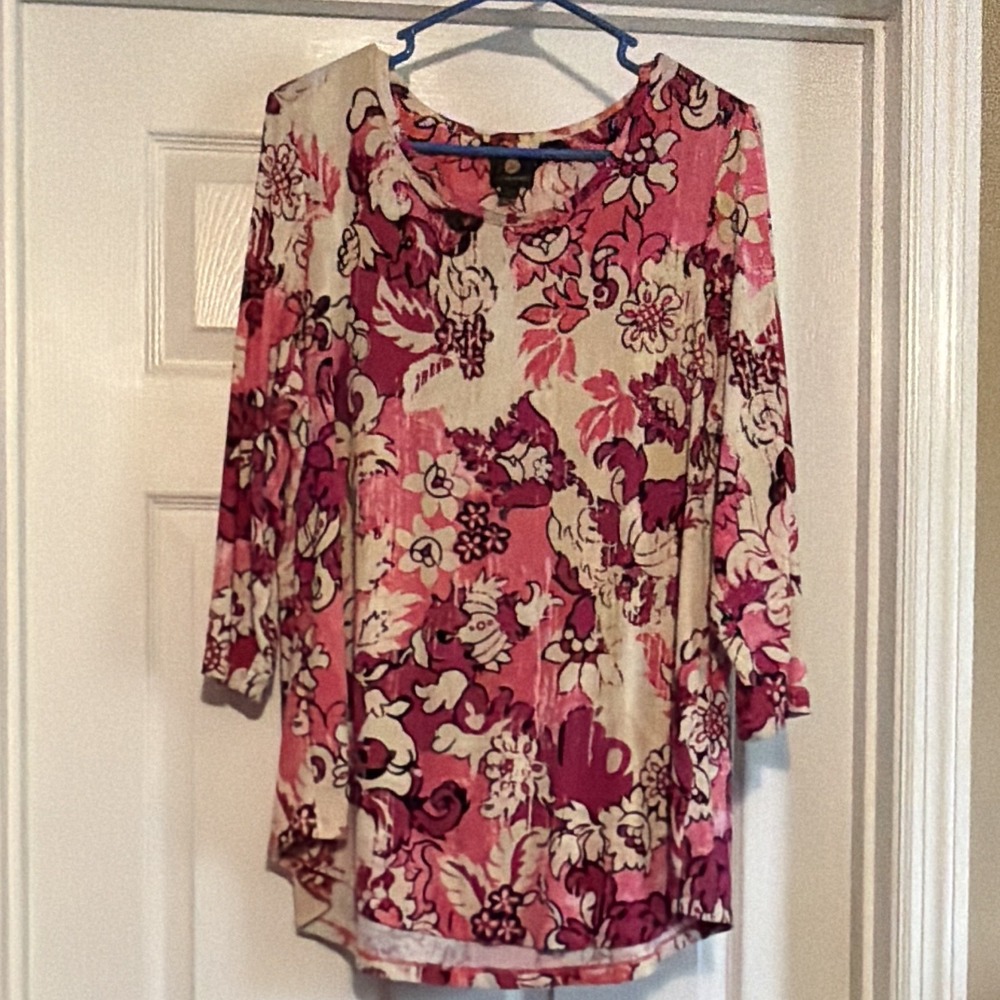 JM Collection Women's Plus Size 1x tops 3/4 Sleeves, Pink Fushia Floral Design